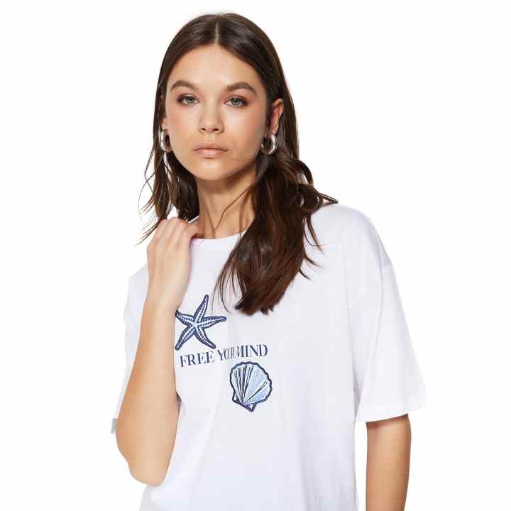 TRENDYOL Camiseta Básica Básica De Cuello Redondo Para Mujer, Pudra., XG